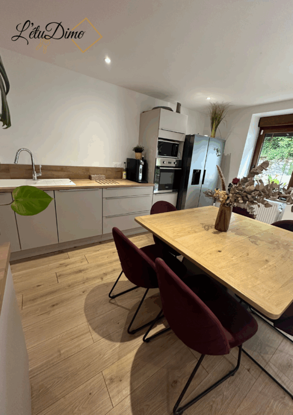 Maison totalement rénovée avec extérieur à Poligny – Image 2