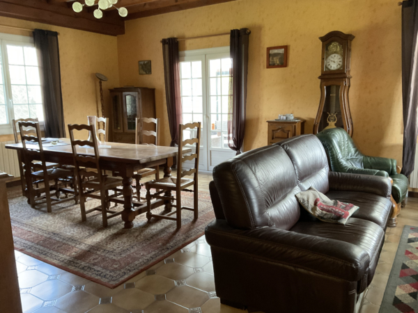 Maison familiale avec piscine – Image 8