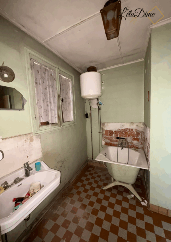 Maison plain pied totalement à rénover avec terrain à Poligny – Image 5
