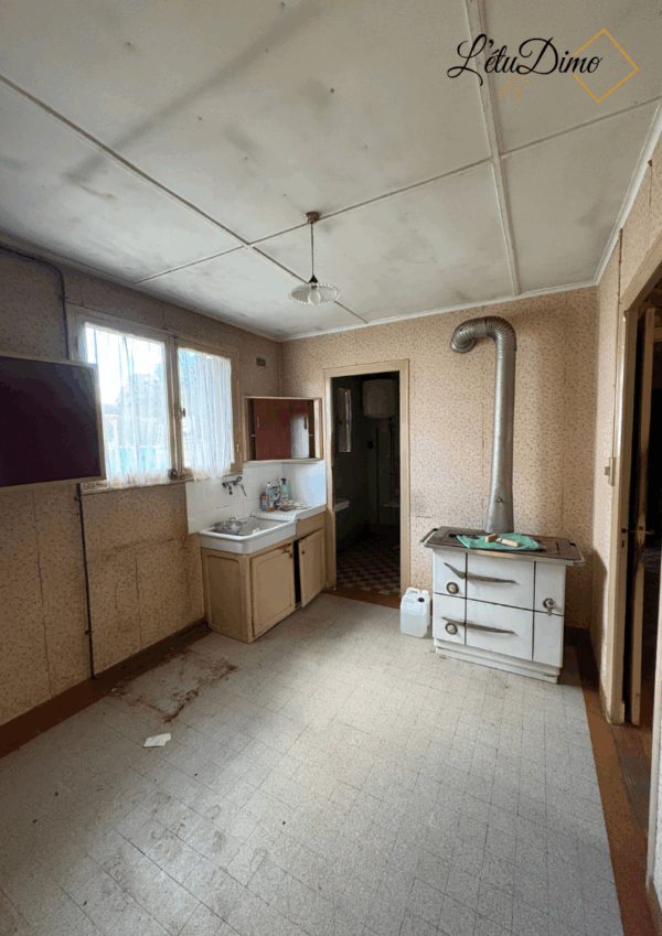Maison plain pied totalement à rénover avec terrain à Poligny – Image 7
