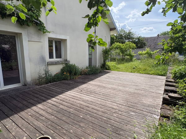 Maison d'environ 172 m2 avec terrasse ensoleillée