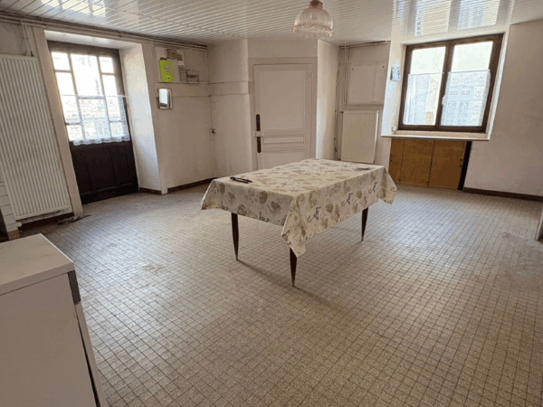 Maison lumineuse à rénover au fort potentiel