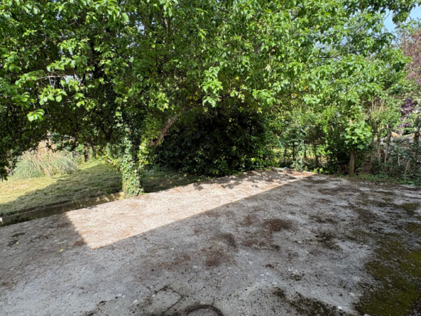 Maison à rénover avec terrain